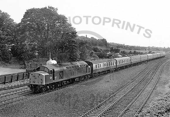 40121-Y-LowFell-1981-RPC733