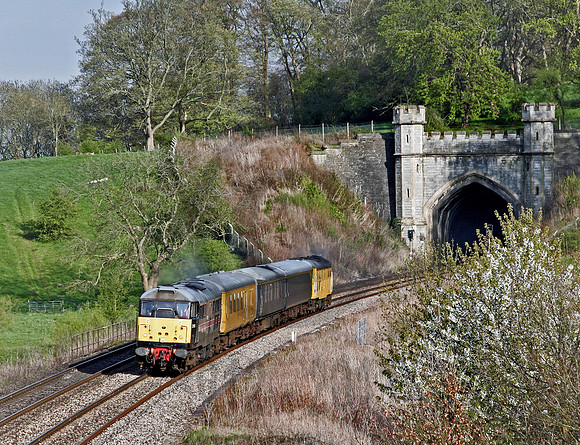 31105-Twerton-260406-JC003