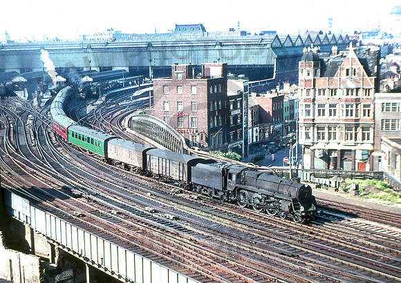 73155 Waterloo 0565 RPC330
