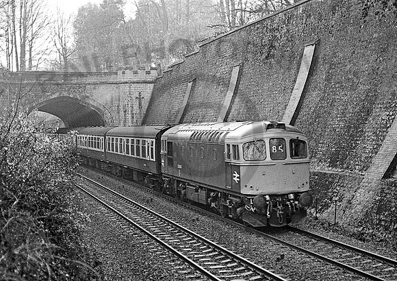 33004-Y-Twerton-200180-JC737