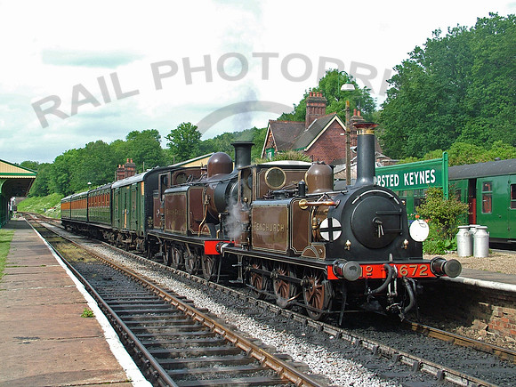 672-473-Y-HorstedKeynes-040604-JC