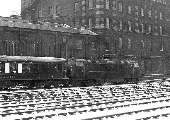 D821-Y-Paddington-0260-RPC562