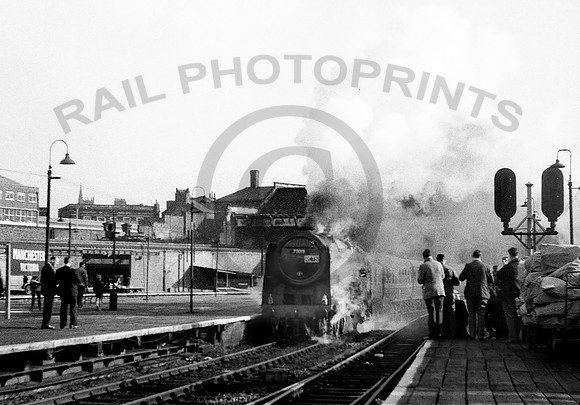 70015-X-ManchesterVictoria-190367-RPC931