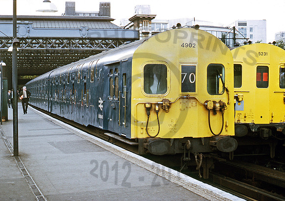 4902 Charing Cross 0671 JV357