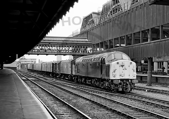40049-Y-ManchesterVictoria-050582-RPC639