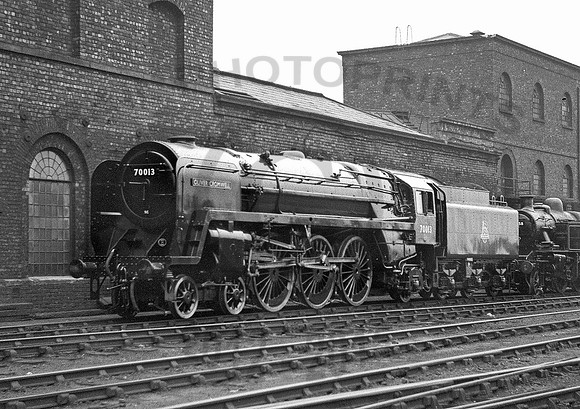70013-Y-Crewe-0651-RPC765