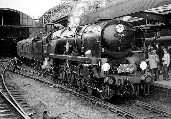 35026-Y-Newcastle-221066-JC964