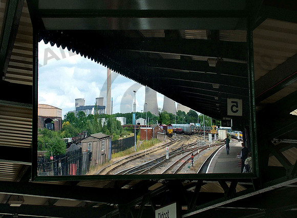 Didcot Mirror Images 250604 JC01