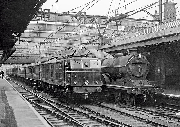 26052-62663-Y-Sheffield-1957-RPC586