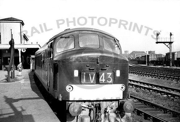 D60-Y-GloucesteEastgate-130365-JC