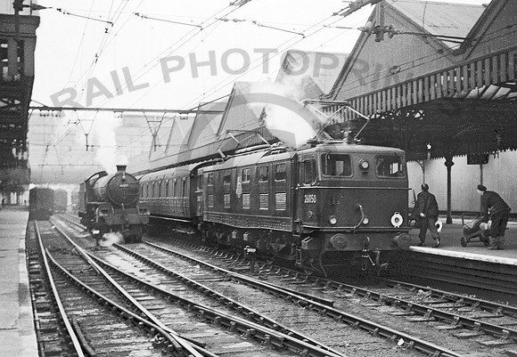 26050-SheffieldVictoria-050355-RPC007
