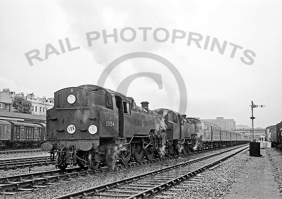 80154 Kensington Olympia 071066 IT198