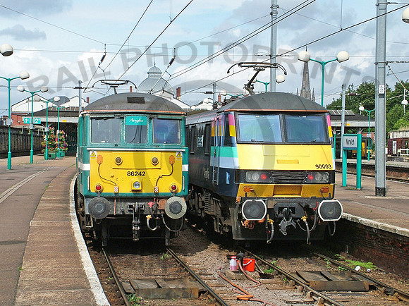 90003-86242-Y-Norwich-190804-JC1