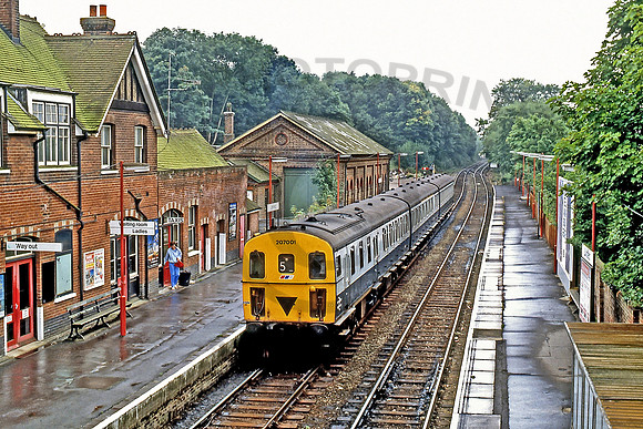 207001 Uckfield 260888 GE826