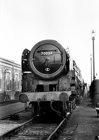 70023-Y-Crewe-1965-BR823