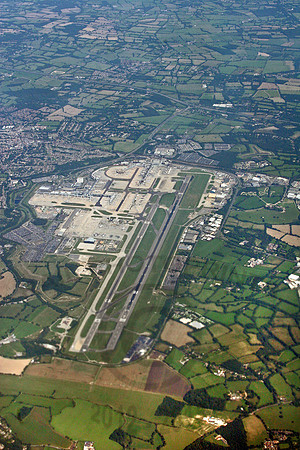 LGW from the Air 300805 RP009