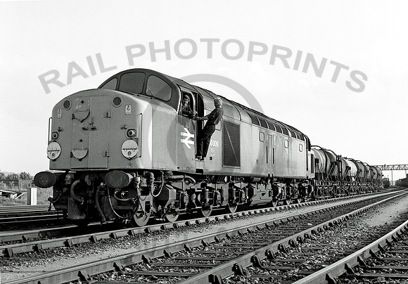 40009-GloucesterYard-060678-RPC731