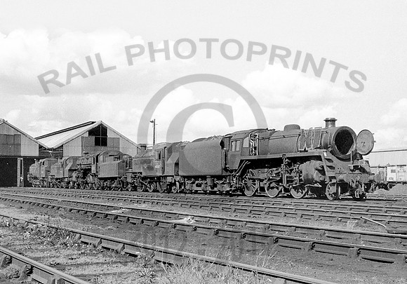 76064-41287-Y-Eastleigh-1965-BR305