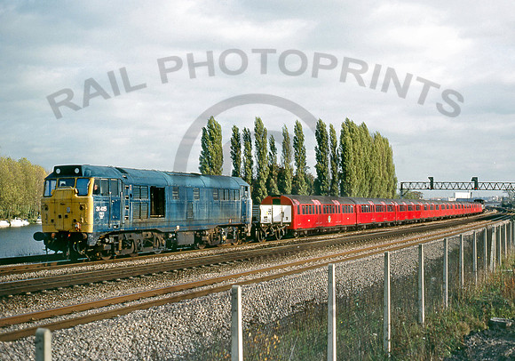 31415-Y-Reading-281077-DCC657