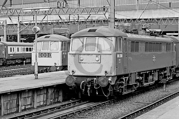 86230-Y-Euston-300678-JC1