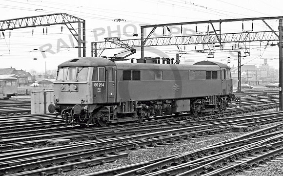 86254-X-Crewe-210178-JC1
