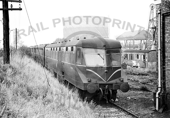 W33W-Y-Swindon-120862-JC034