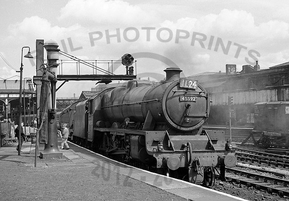 45592-Y-ManchesterVic-1962-AHB855