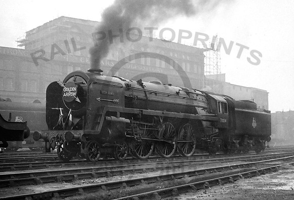 70014-Y-StewartsLane-020156-RPC1
