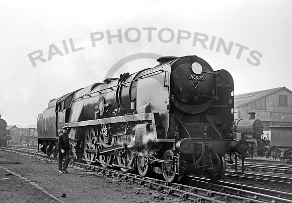 35029-Y-ExmouthJunction-0662-RPC82