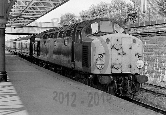 40058-Dundee-020678-JC276