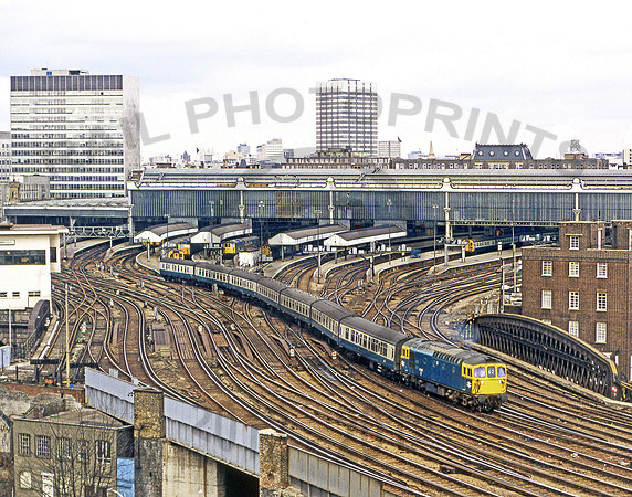 33106-Waterloo-060282-JC737