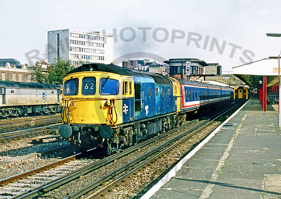 33109-Y-Woking-011088-JC743