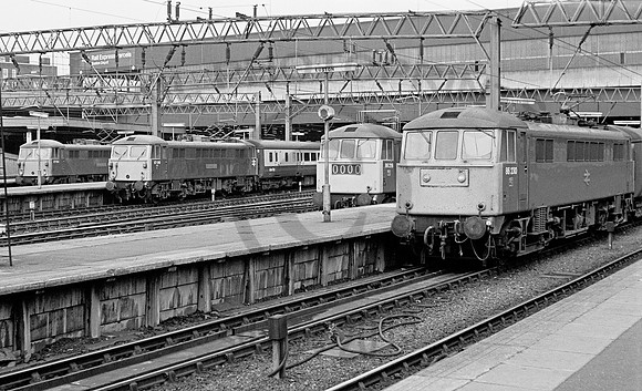86230-Y-Euston-300678-JC2