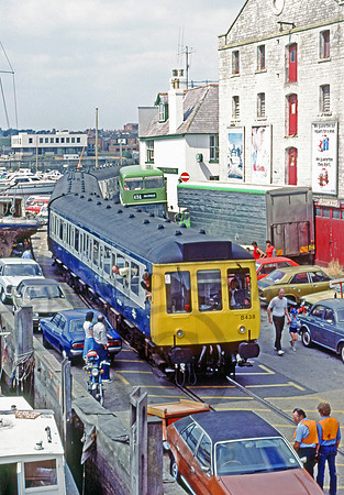 B438 Weymouth Quay 070883 DM754