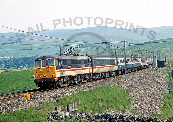 86212-Y-Greenholm-280590-JC354
