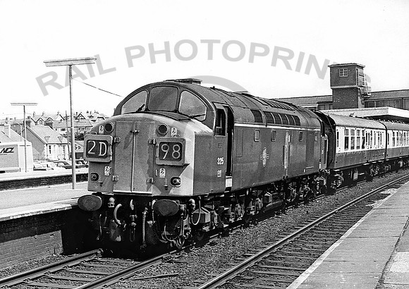 325-Y-LlandudnoJct-0871-RPC040
