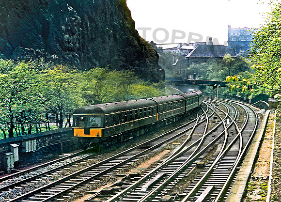 Class 126  Edinburgh 090564 CD126R