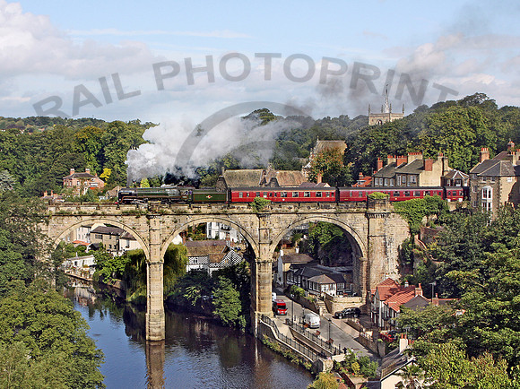 70013-Knaresborough-250809-RP0867a