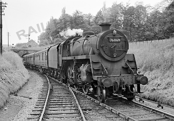76069 Midford  300559 HB251
