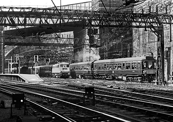 Class 108 Liverpool Lime Street 0965 RPC709