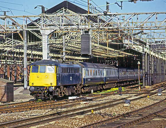 85022-Y-Rugby-300585-JC448