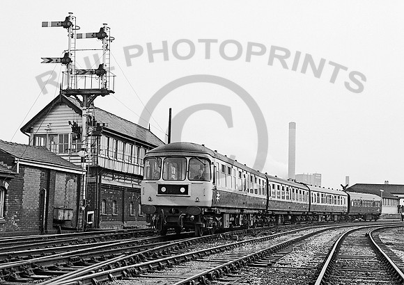 Class 124 Miles Platting  050479 RPC190