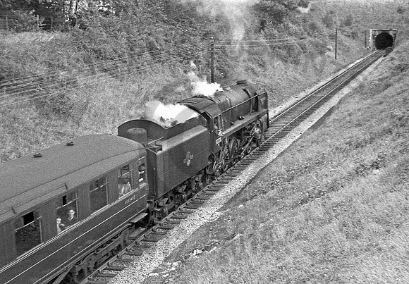 92220-DevonshireTunnelBath-080962-RP4701