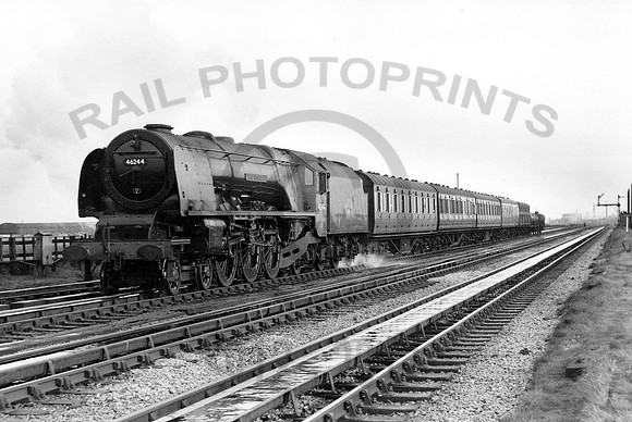46244-Y-Halebank-011158-RAW207