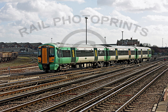 377316-Eastleigh-120308-JC043