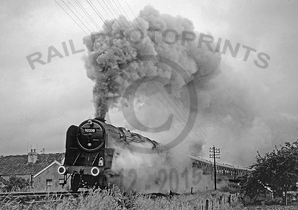 92238-Y-Bath-120665-RP739-bw