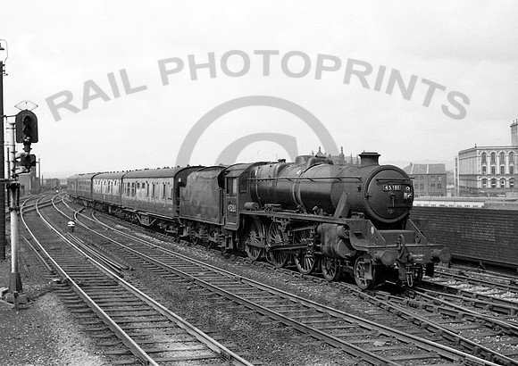 45281 Wigan North Western 240465 IT89