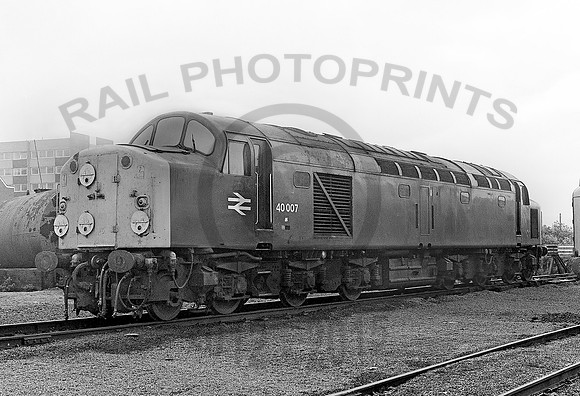 40007-Y-Newcastle-1981-RPC733