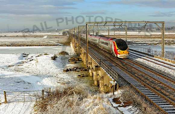 Pendolino Mossband-near Gretna-GE390