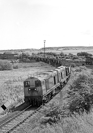 20205-220-ThorntonYard-140683-JC142